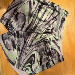 Lululemon Hotty Hot High-Rise Short 4" *Special Edition*